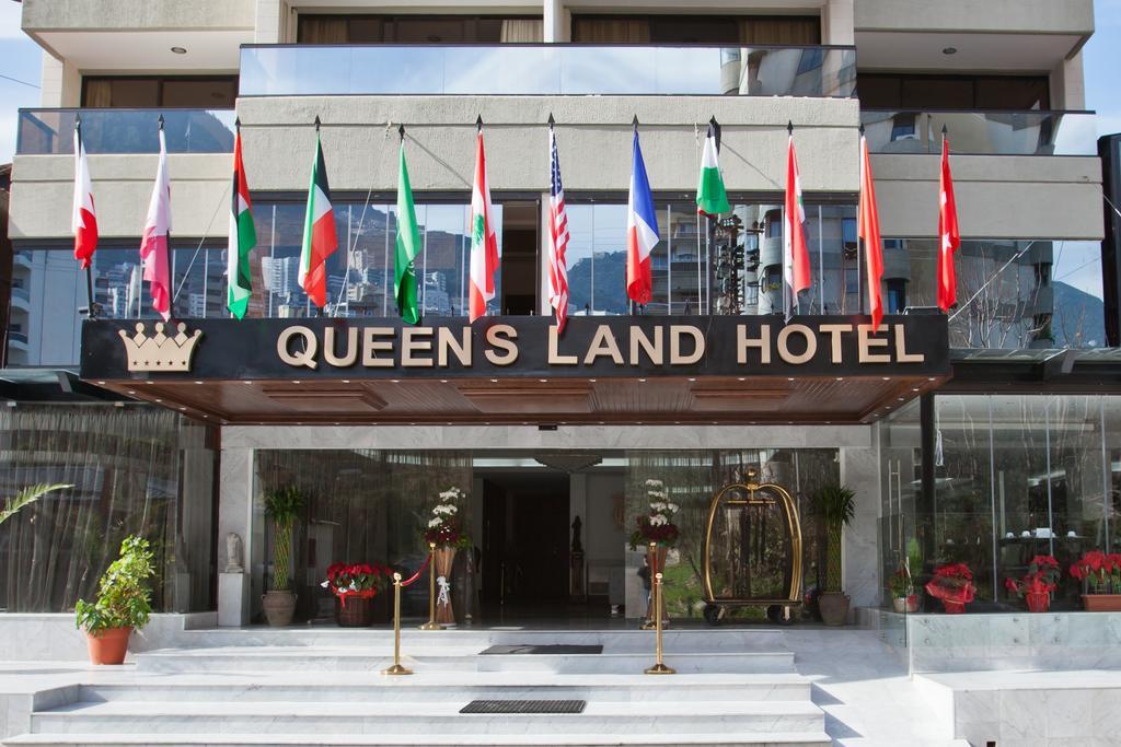 Queens Land Hotel Джуния Екстериор снимка